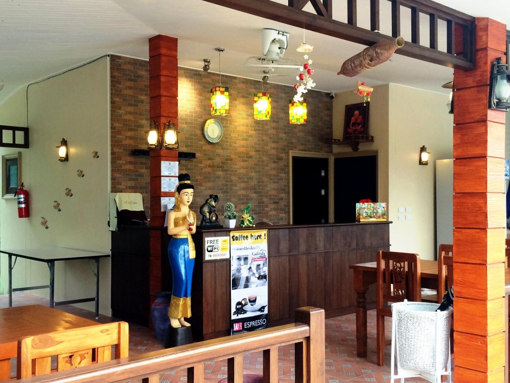 Као Лак: Dachatorn Village Bungalow