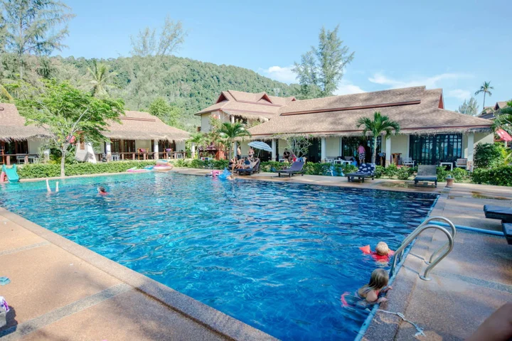 Ланта: Banana Beach Resort