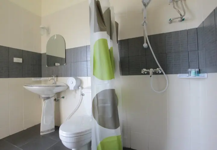 Дой-Сакет: Him Doi House