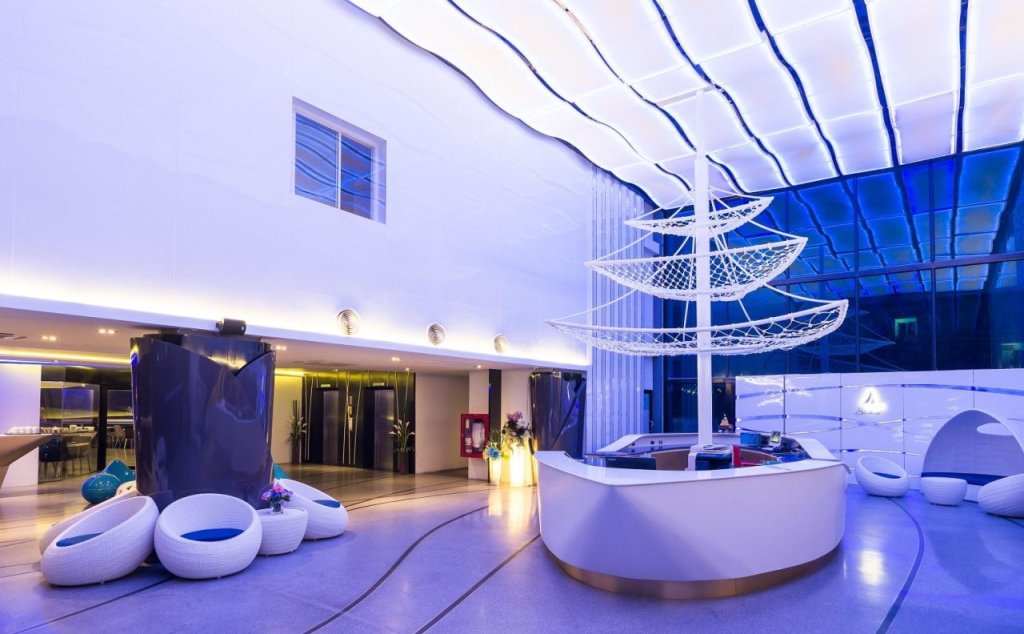 Паттайя: Blue Boat Hotel JC