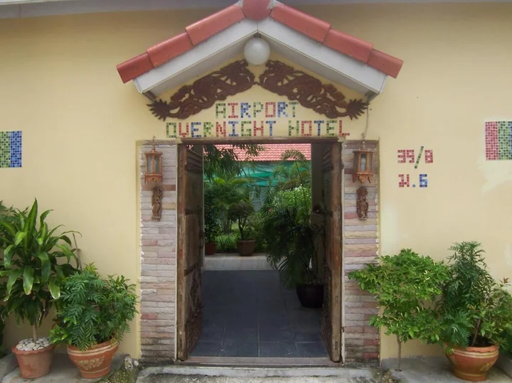 Тхаланг: Airport Overnight Hotel