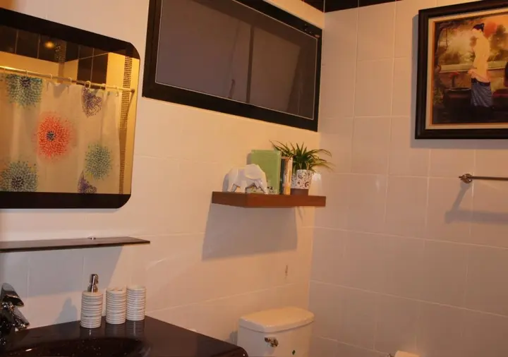 Чонбури: Rimtalay Angsila Guesthouse