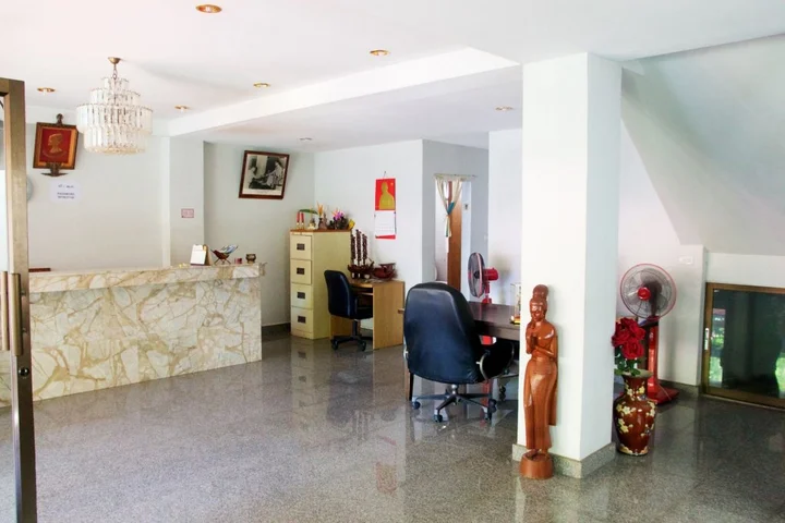 Ко Сичанг: Sichang Shine Khao Resort