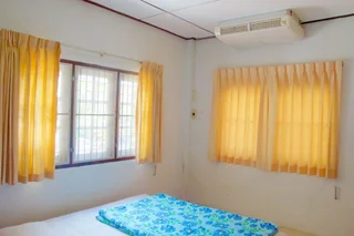 Ко Сичанг: Sichang Shine Khao Resort