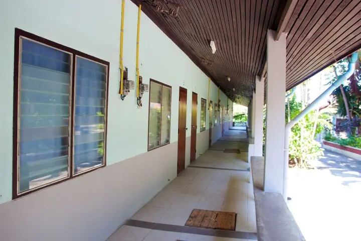Ко Сичанг: Sichang Shine Khao Resort