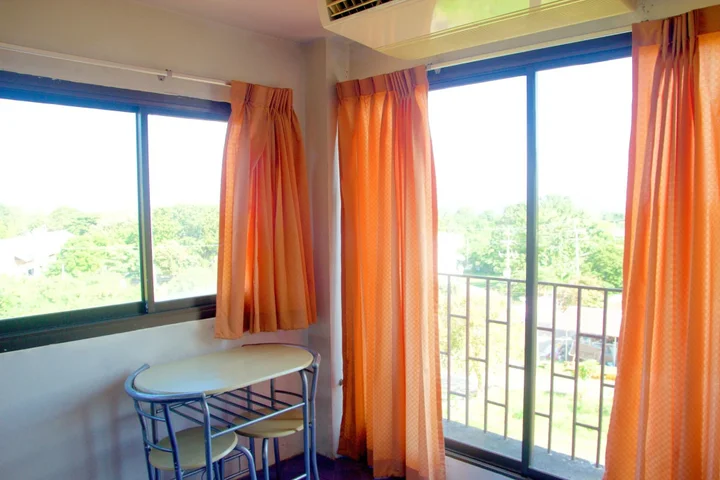 Ко Сичанг: Sichang Shine Khao Resort