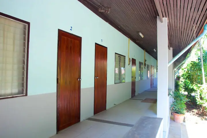 Ко Сичанг: Sichang Shine Khao Resort