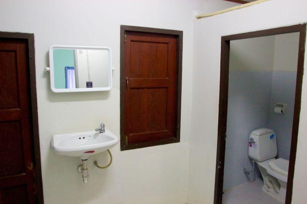 Ко Сичанг: Sichang Shine Khao Resort