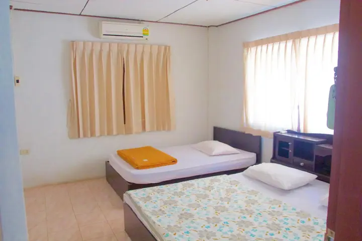 Ко Сичанг: Sichang Shine Khao Resort