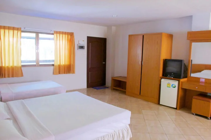 Ко Сичанг: Sichang Shine Khao Resort