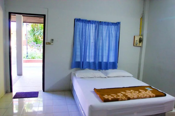 Ко Сичанг: Sichang Shine Khao Resort