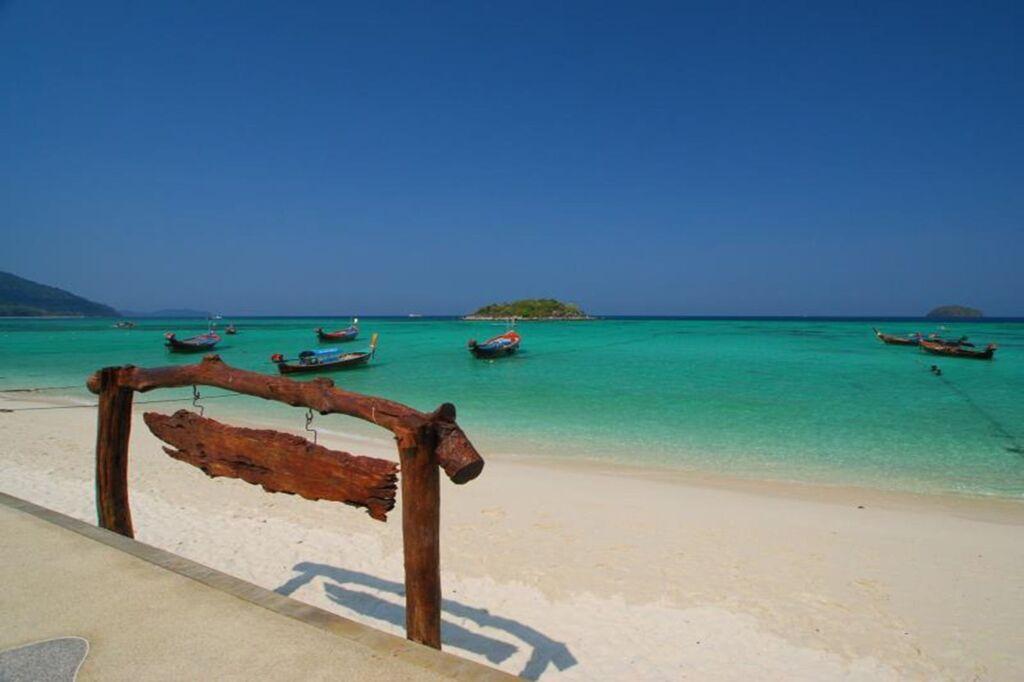 пляж Санрайз: Lipe Power Beach Resort