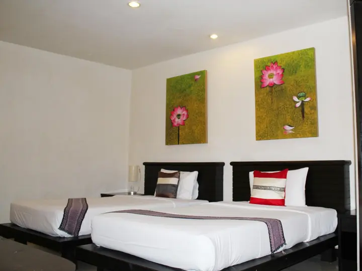 Муанг: Lub Sbuy Hostel