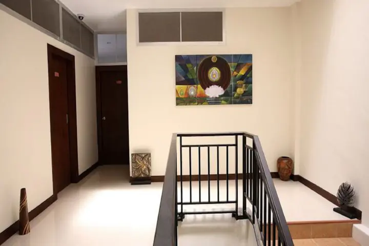 Муанг: Lub Sbuy Hostel