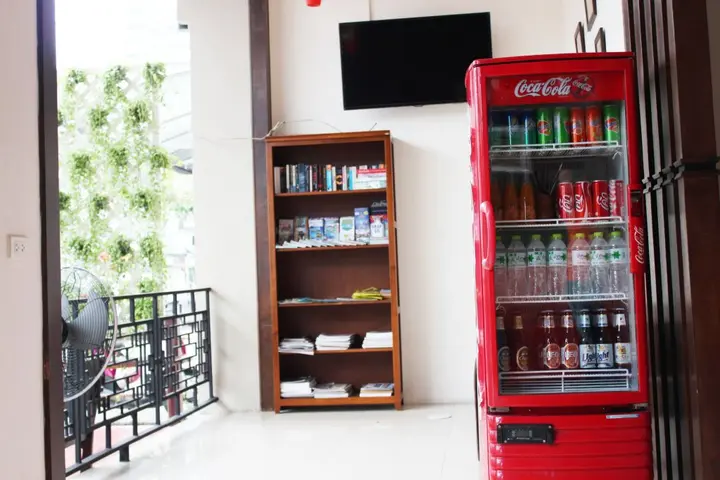 Муанг: Lub Sbuy Hostel