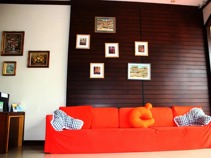 Муанг: Lub Sbuy Hostel