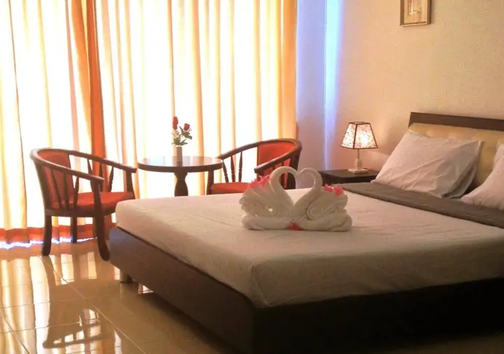 Чаам: Golden Guesthouse