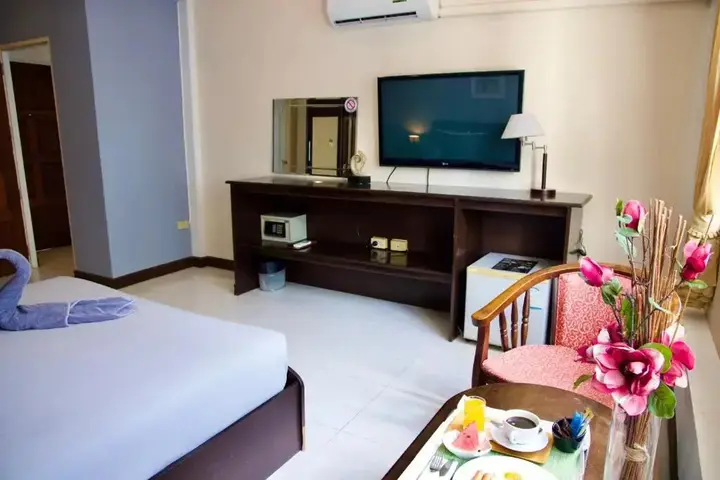 Чаам: Golden Guesthouse