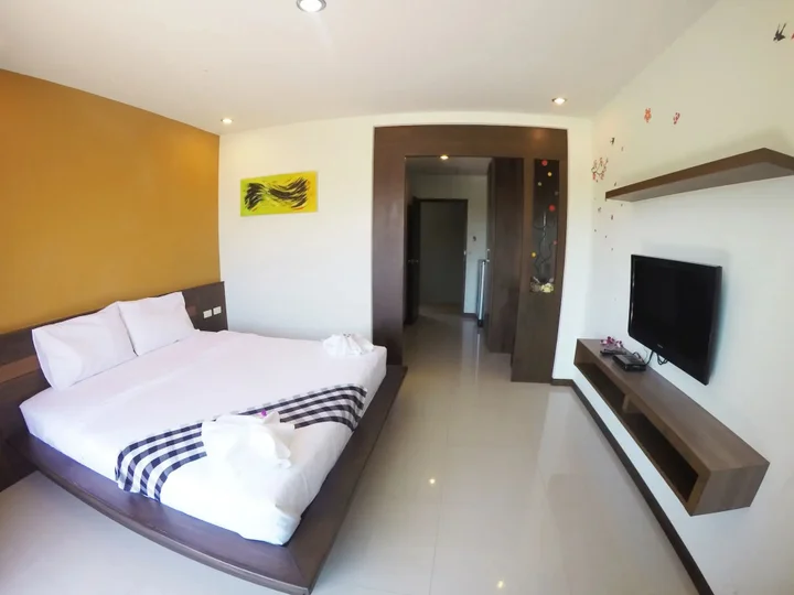 Муанг: Benjamas Place