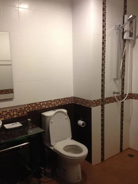 Муанг: Benjamas Place