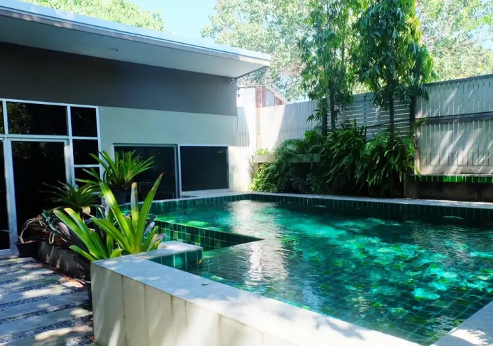 Муанг: Benjamas Place
