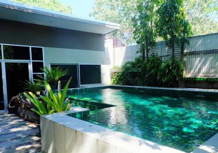 Муанг: Benjamas Place