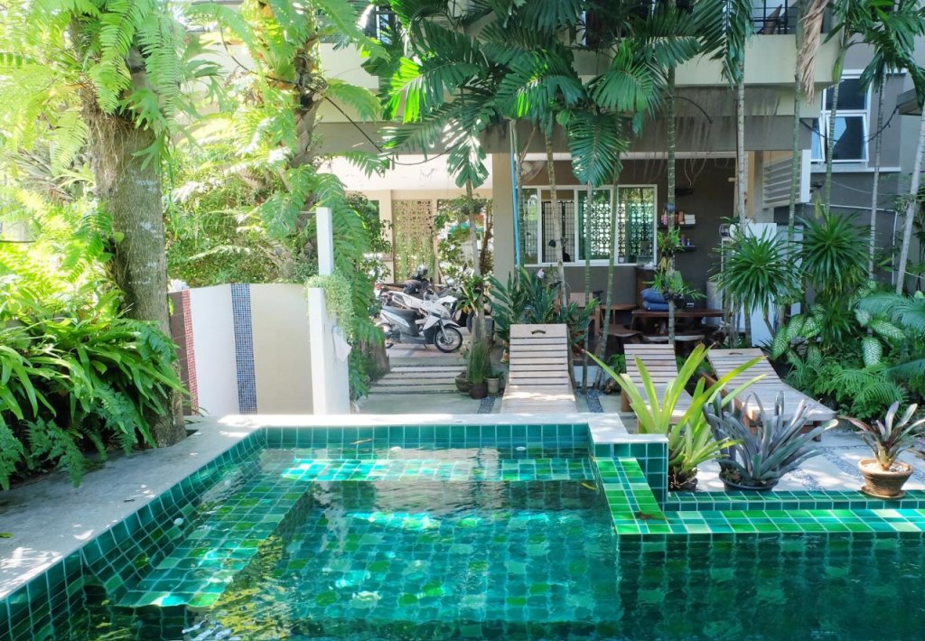 Муанг: Benjamas Place