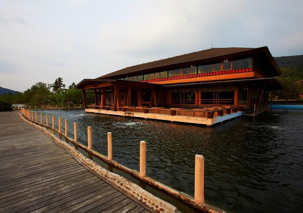 Ко Чанг: Parama Koh Chang