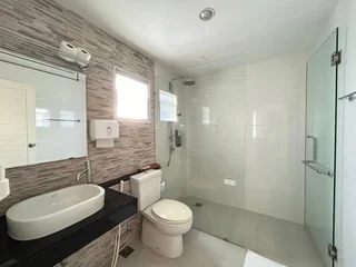 Камала Бич: Clear House Resort