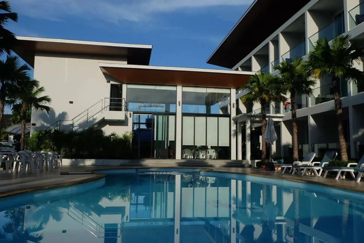 Камала Бич: Clear House Resort