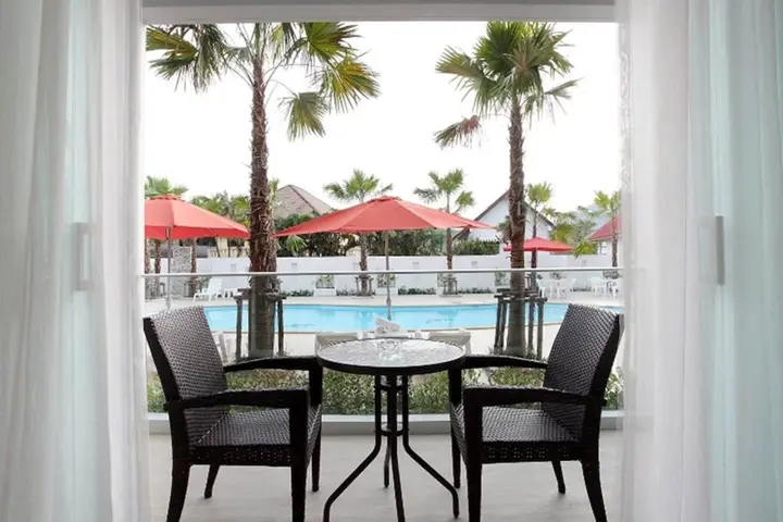 Камала Бич: Clear House Resort