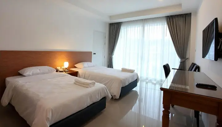 Камала Бич: Clear House Resort