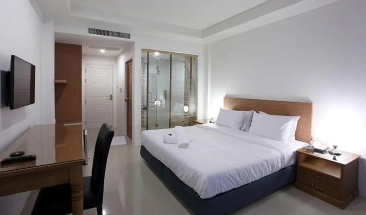 Камала Бич: Clear House Resort