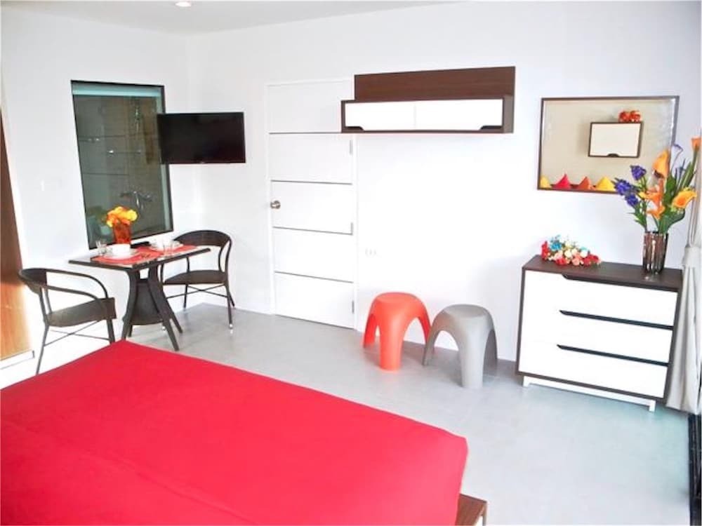 Bliss Patong 2 bedrooms Apartment — фото 3