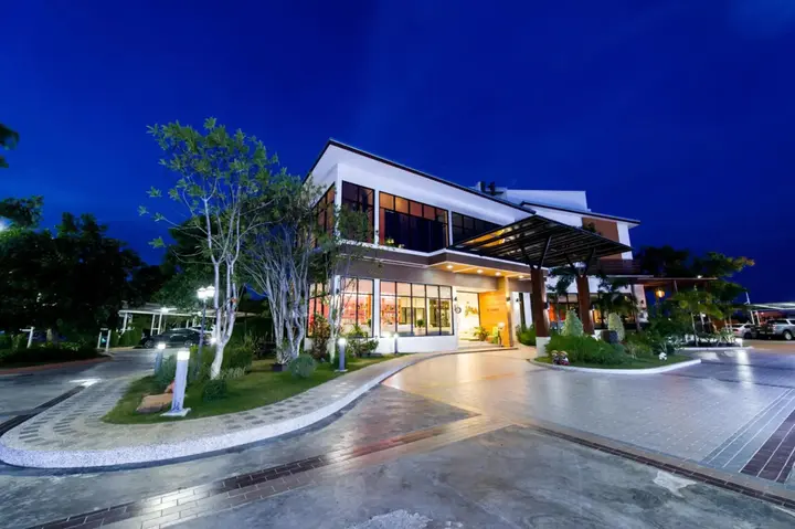 Бури Рам: Mamaison Hotel