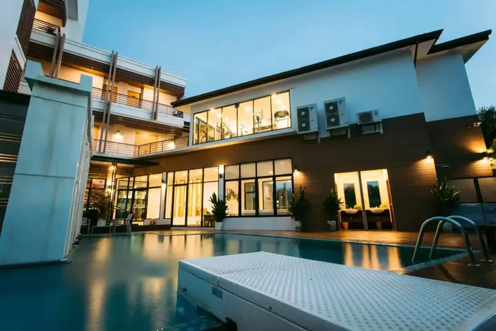 Бури Рам: Mamaison Hotel