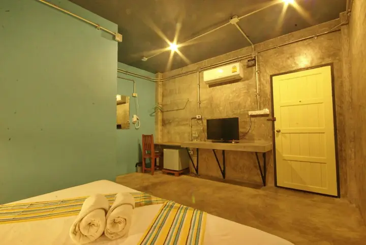 Као Лак: Seabox Khaolak Hostel
