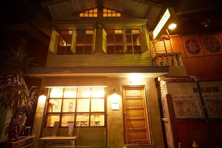 The Local Surasak Hostel — фото 3
