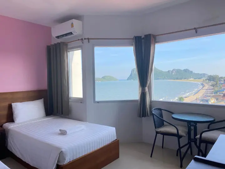 Прачуапкхирикхан: Prachuap Beach Hotel