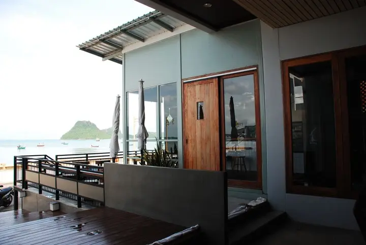 Прачуапкхирикхан: Prachuap Beach Hotel