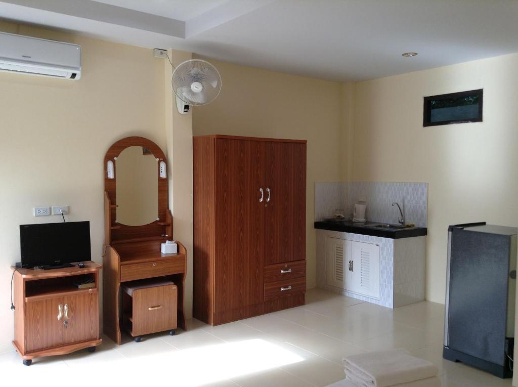 Тхаланг: Wattana Bungalow