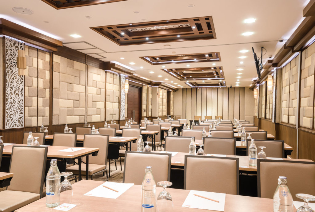 Столичный район Чантхабури: Rimnaam Klangchan Hotel