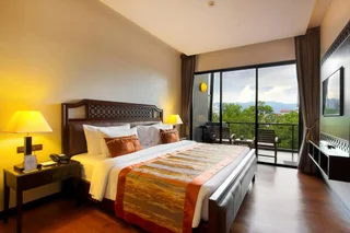 Столичный район Чантхабури: Rimnaam Klangchan Hotel