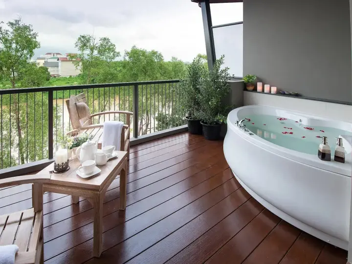 Столичный район Чантхабури: Rimnaam Klangchan Hotel