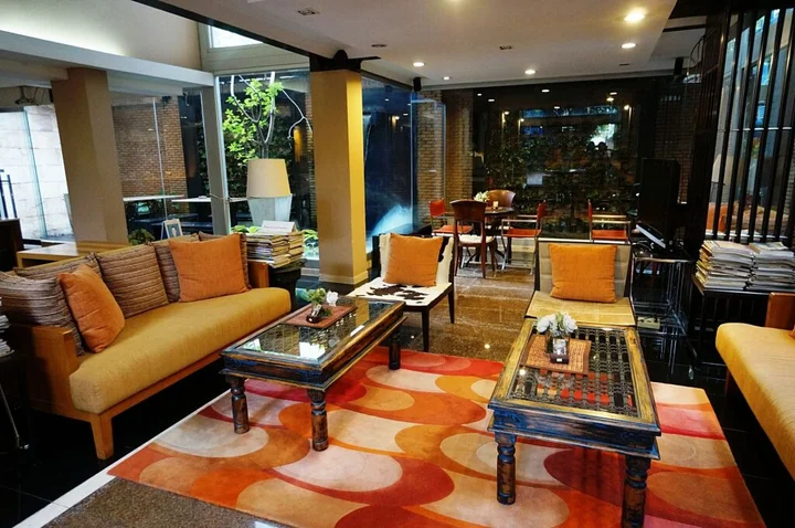 Бангкок: Silom convent garden