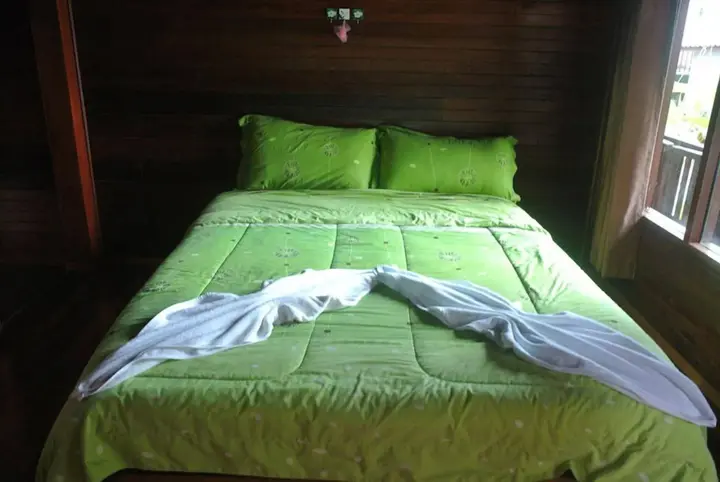 Сураттхани: Ruenthong Resort Surat Thani