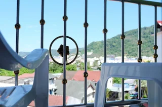 Пхукет: Patong Eyes Hotel