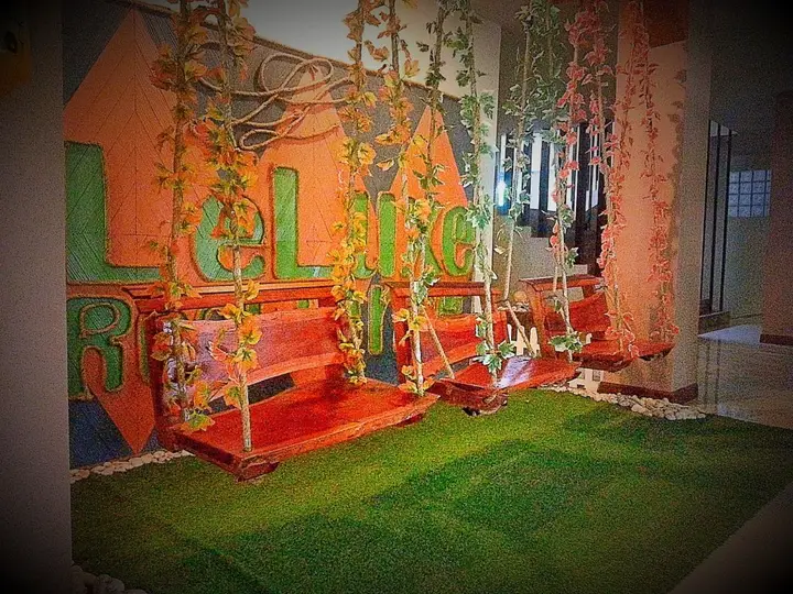 carousel image 4