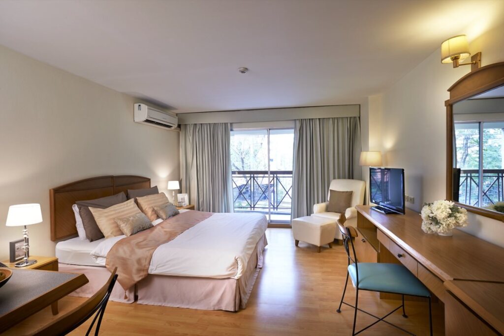 Бангкок: Ravipha Residences