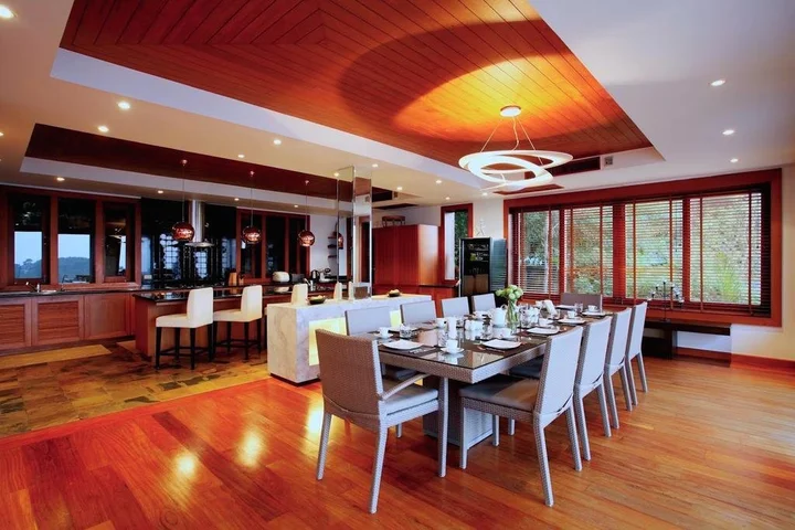 Тхаланг: Villa Yang Som